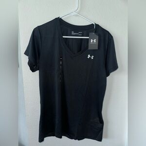 Under Armor Women’s Black Short Sleeve V-neck Tee NWT